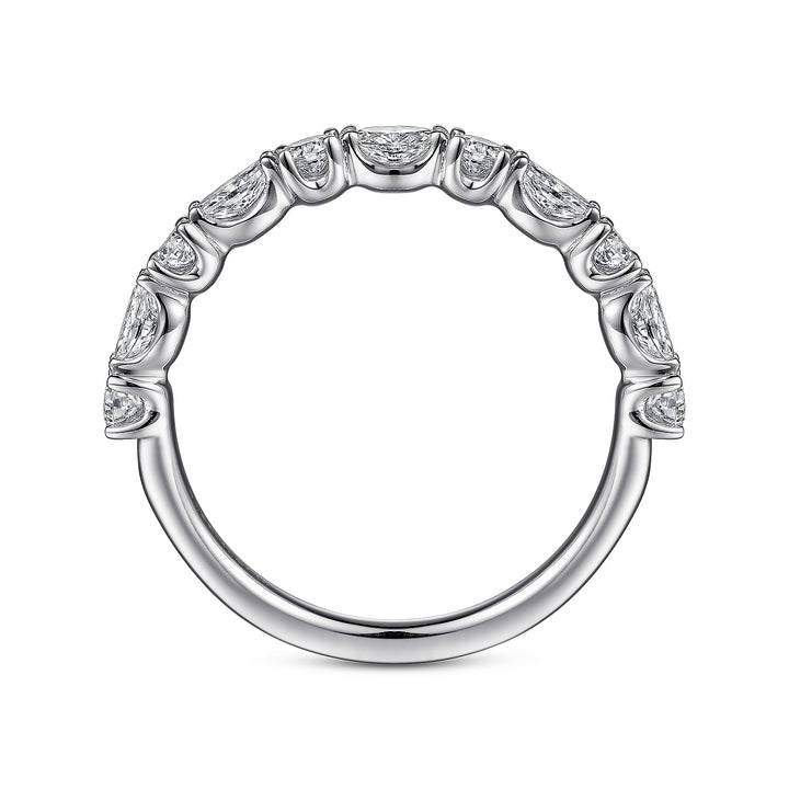 Oval and Round Diamond Alternating Band