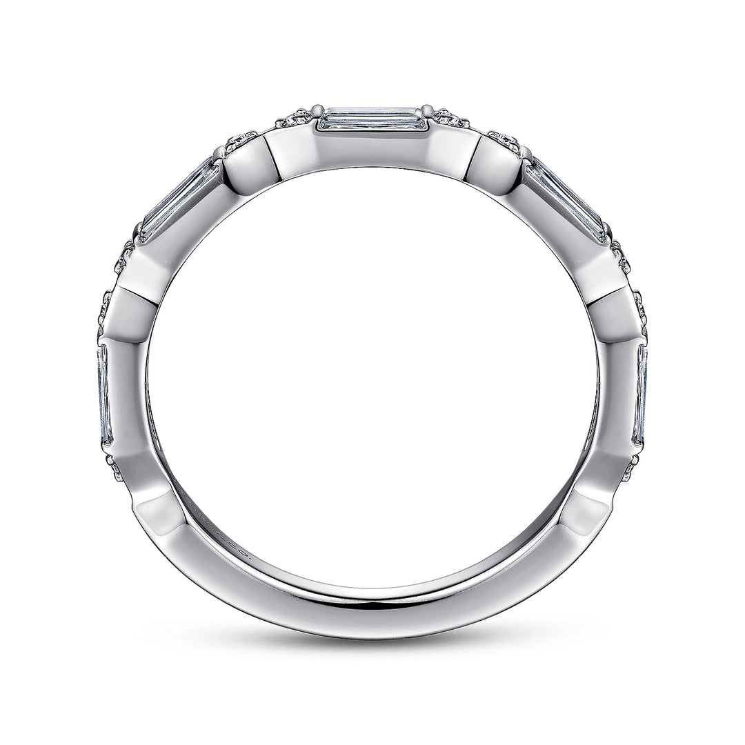 A side view of a ring made of white gold. The side view shows the white-gold band from the top.