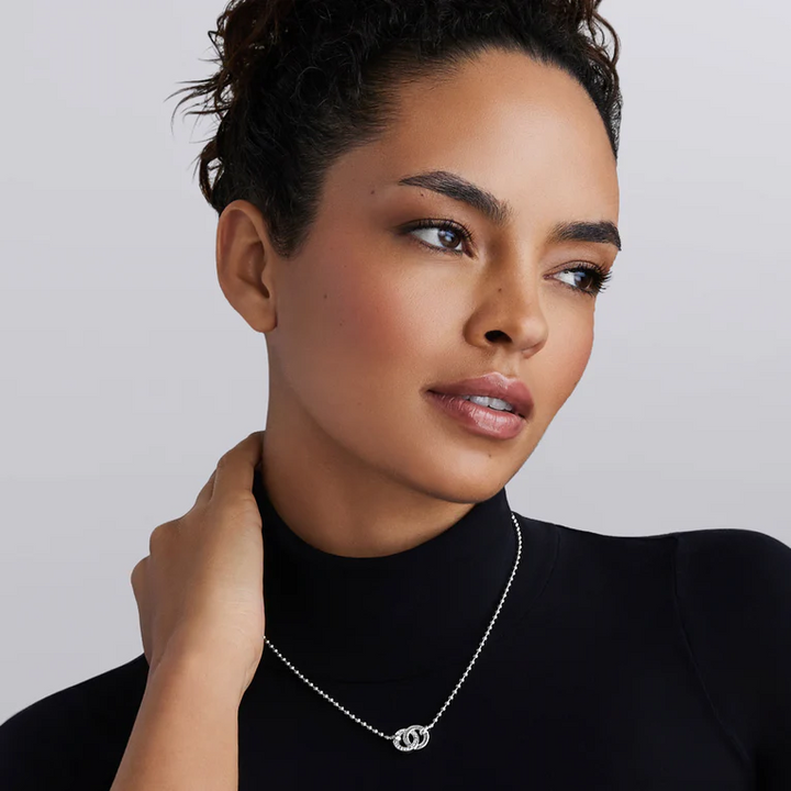 Silver Interlocking Diamond Pendant Necklace