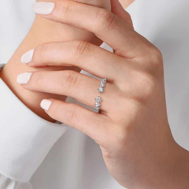 Round Diamond Open Wedding Band