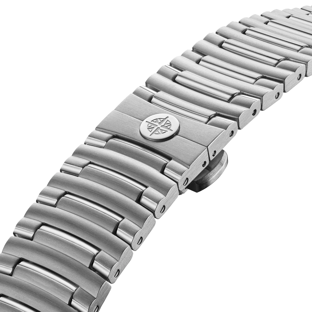 Terra Nova 40.5 Date