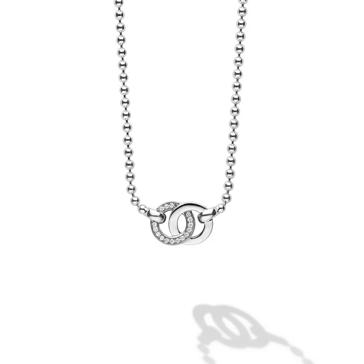 Silver Interlocking Diamond Pendant Necklace