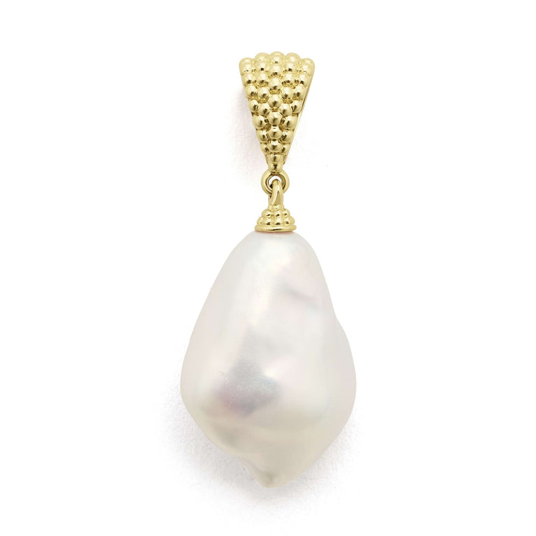 A 18k gold pendant in the middle of a white background featuring a freshwater pearl baroque pendant  