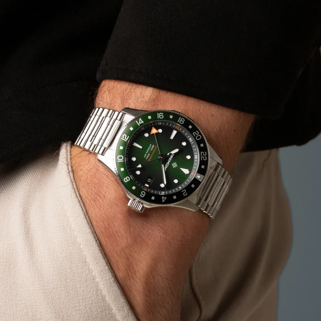 Supermarine 300M GMT