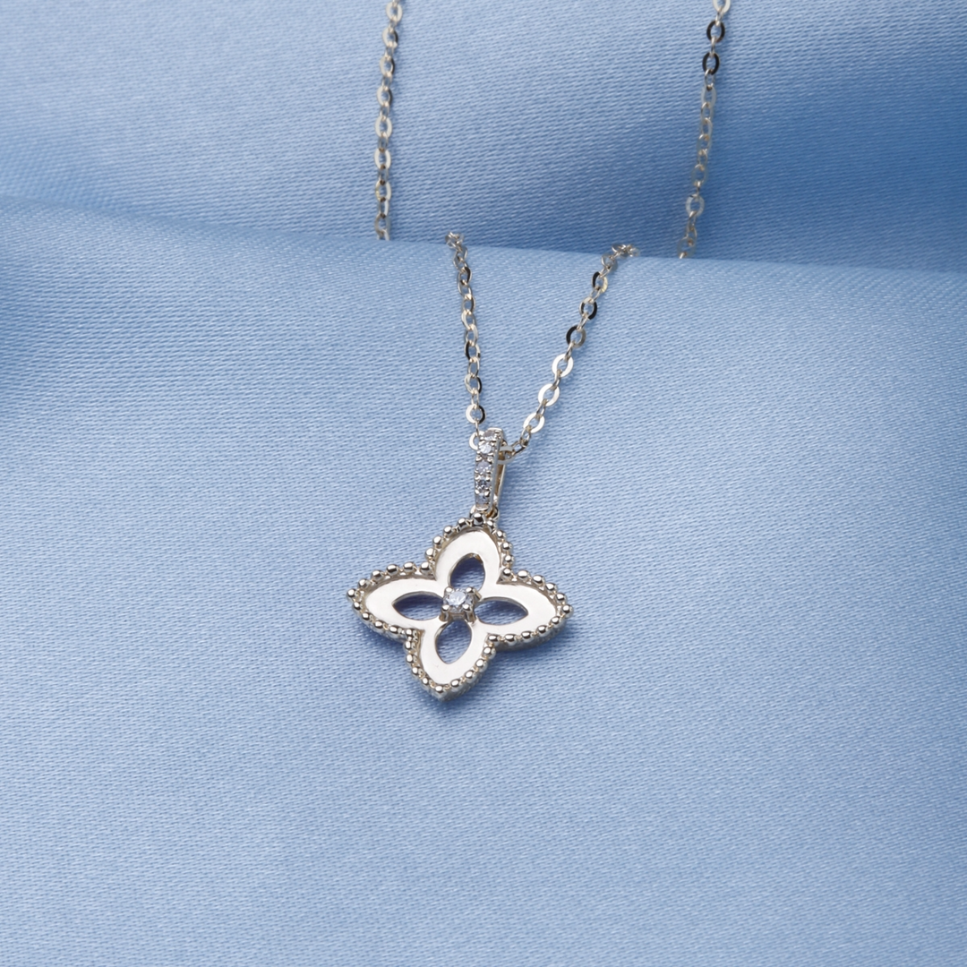 Beaded Clover Diamond Necklace