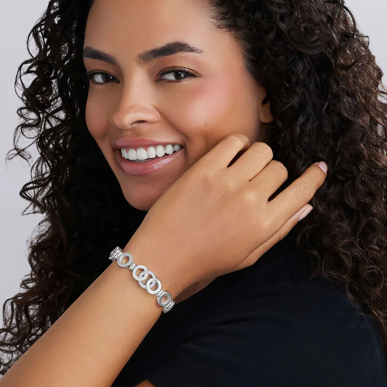 Silver Interlocking Diamond Link Bracelet