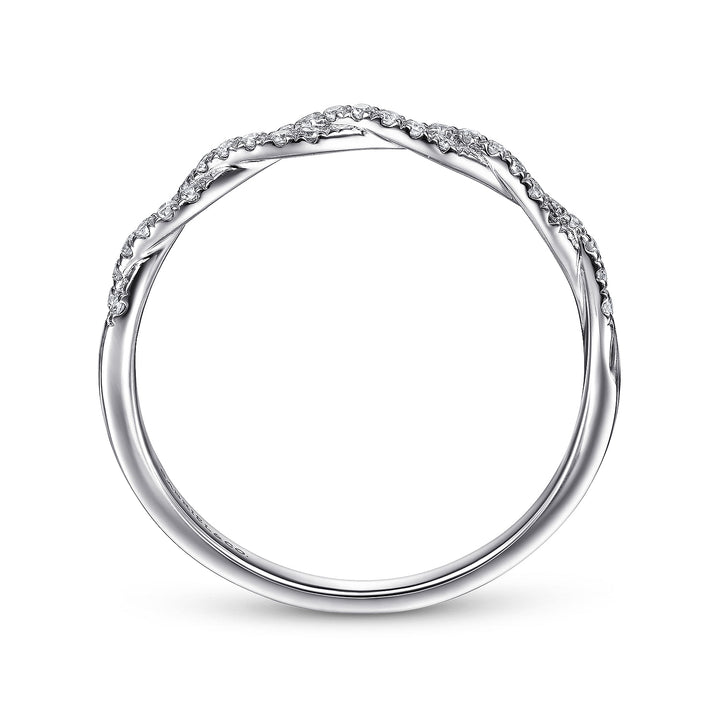 A side view of a ring made of white gold. The side view shows the white-gold band from the top.