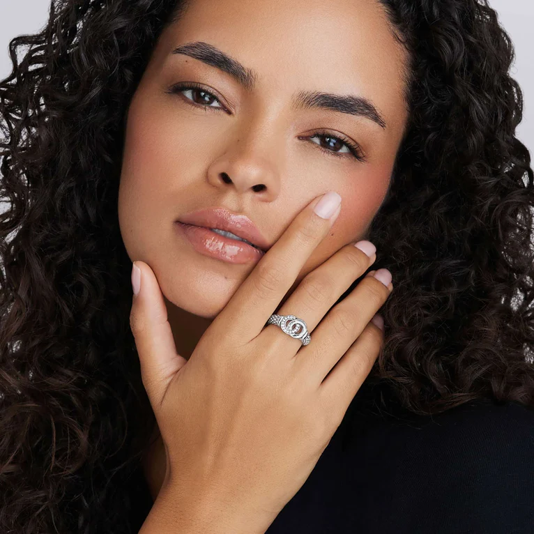 Medium Silver Interlocking Diamond Ring